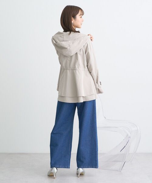 earth music&ecology(アースミュージックアンドエコロジー)の「ドロストペプラムマウンテンパーカー(マウンテンパーカー・レディース・アイボリー/グレイッシュベージュ/ブラック・FREE)」の13枚目の写真