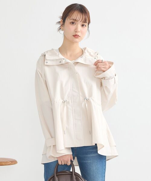 earth music&ecology(アースミュージックアンドエコロジー)の「ドロストペプラムマウンテンパーカー(マウンテンパーカー・レディース・アイボリー/グレイッシュベージュ/ブラック・FREE)」の20枚目の写真