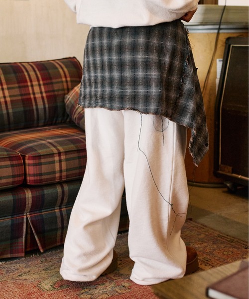 sedacle（セダクル）の「起毛トライバルスウェットパンツ【SETUP着用可能】（スウェットパンツ・メンズ・チャコールグレー/アイボリー/レッド・SMALL/MEDIUM/LARGE）」の6枚目の写真