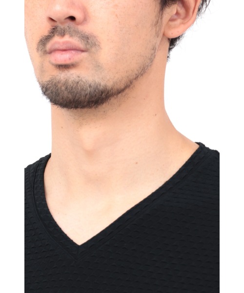 HIGH STREET(ハイストリート)の「HIGH STREET∴RIPAトライアングルモノグラムVネック半袖カットソー(Tシャツ/カットソー・メンズ・ホワイト/ブラック・L/LL/M)」の6枚目の写真