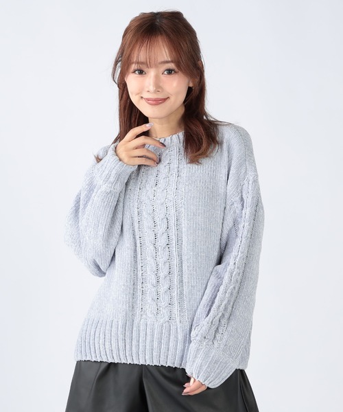 CECIL McBEE(セシルマクビー)の「前後2WAYモールケーブル網プルオーバー(ニット/セーター・レディース・サックスブルー/チャコールグレー・MEDIUM)」の1枚目の写真