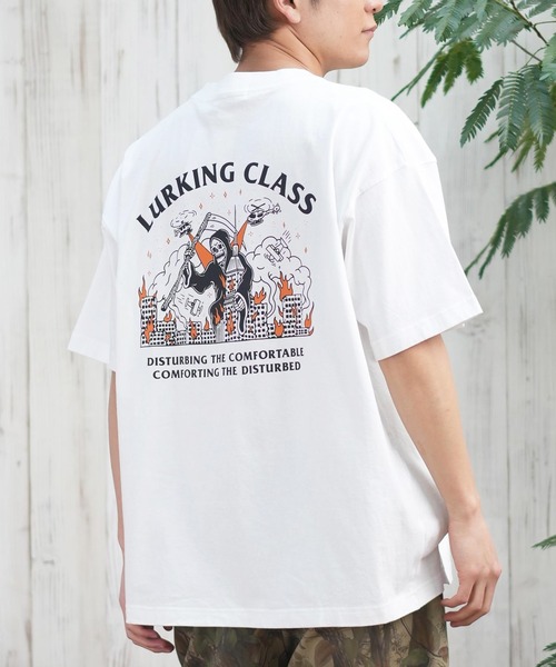 LURKING CLASS(ラーキングクラス)の「【ムラサキスポーツ限定】LURKING CLASS/ラーキングクラス 半袖Tシャツ バックプリント ST25STM07(Tシャツ/カットソー・メンズ・ブラック/ホワイト・XL/L/M)」の2枚目の写真