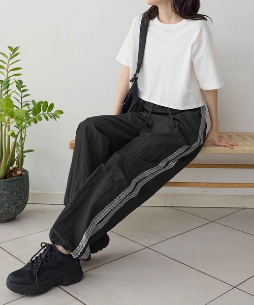 CHAN ME（チャンミ）の「サイドライン2WAYナイロンパンツ（その他パンツ・レディース・ブルーグレー/ブラック・SHORT/LONG/REGULAR）」の9枚目の写真