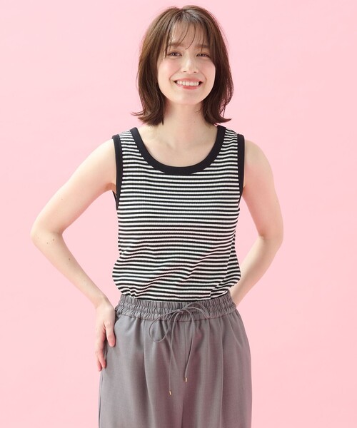 ANY(エニィ)の「【新色追加】ラウンドタンクトップ(タンクトップ・レディース・ピーコックグリーン系/グレー系/ホワイト系/ブラック系1/ブルー系・4)」の2枚目の写真