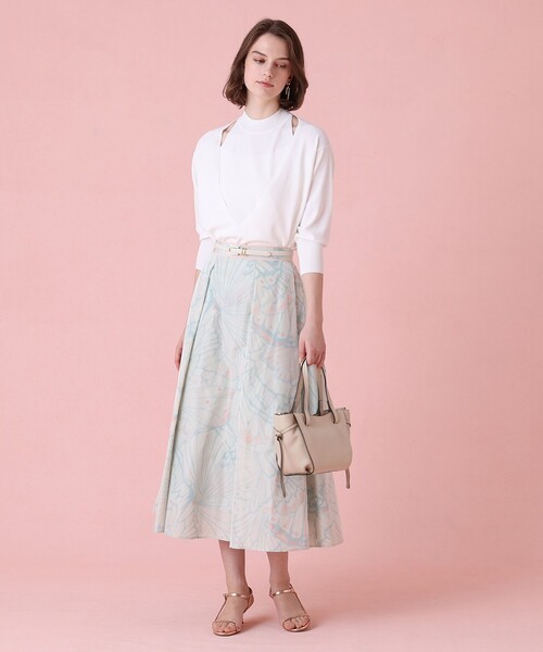 ANAYI(アナイ)の「ハイネックレイヤー プルオーバー(ニット/セーター・レディース・ブラック/オフホワイト/ベージュ・38/36)」の12枚目の写真