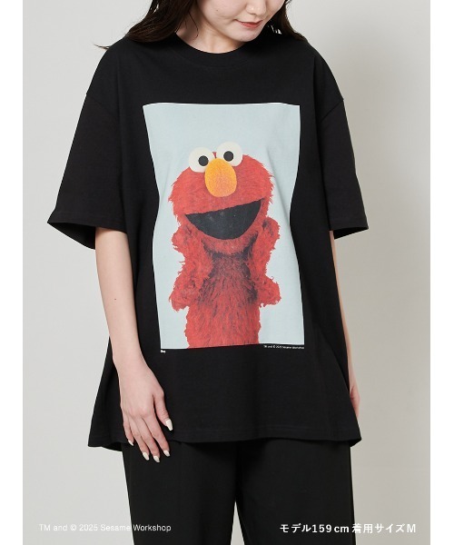 SESAME STREET（セサミストリート）の「【UNISEX】フォトアートTシャツ（Tシャツ/カットソー・レディース・レッド/チャコールグレー/ブルー・SMALL/MEDIUM/LARGE）」の8枚目の写真