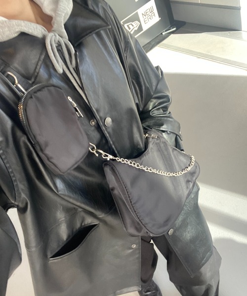 ISOOK（アイスー）の「ミニケース付きチェーンショルダーバッグ(kiharu select)/ポーチ付き ナイロンライク 斜め掛け メッセンジャーバッグ ボディバッグ ハンドバッグ 黒 ブラック（ショルダーバッグ・レディース・ブラック・FREE）」の4枚目の写真