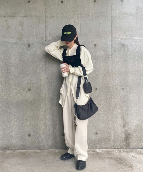 ISOOK（アイスー）の「ミニケース付きチェーンショルダーバッグ(kiharu select)/ポーチ付き ナイロンライク 斜め掛け メッセンジャーバッグ ボディバッグ ハンドバッグ 黒 ブラック（ショルダーバッグ・レディース・ブラック・FREE）」の7枚目の写真