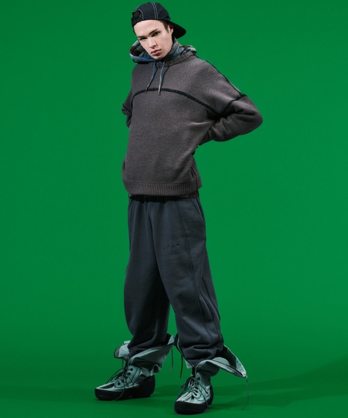 BAL（バル）の「STITCHED DROP SHOULDER SWEATER（ニット/セーター・メンズ・ブラック/ブラウン・1/2/3）」の18枚目の写真