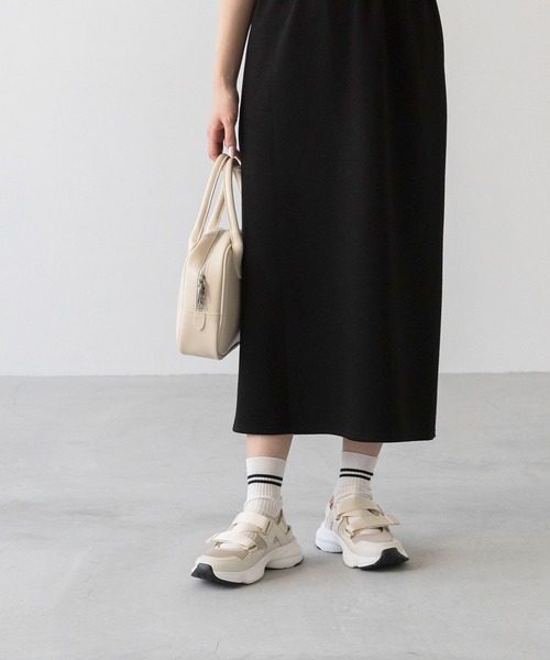 welleg(ウェレッグ)の「厚底 ストラップ スニーカーサンダル(スニーカー・レディース・ブラック/ベージュ・S/M/L/LL)」の17枚目の写真