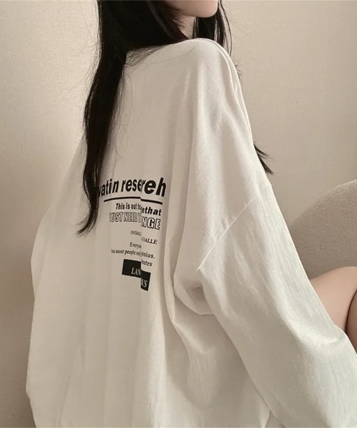 LETee(レティー)の「オーバーサイズ バックプリントロンT(Tシャツ/カットソー・レディース・ブルー/ブラック/ライトグレー/ホワイト・FREE)」の1枚目の写真