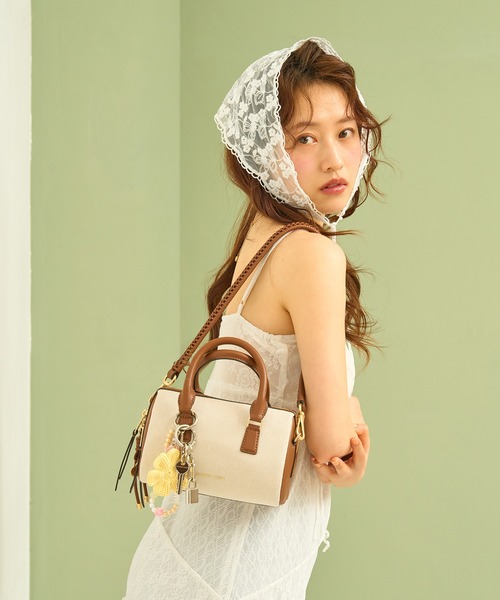 CHARLES & KEITH（チャールズ & キース）の「クロシェ フラワービーズチャーム（キーケース/キーアクセサリー・レディース・ライトイエロー/ライトピンク・FREE）」の11枚目の写真