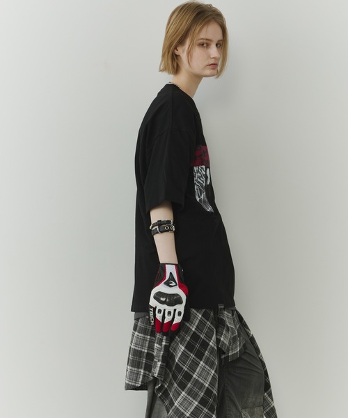 AIVER（アイバー）の「AIVER　カットオフパッチS/S TEE（Tシャツ/カットソー・メンズ・ホワイト/ブラック・MEDIUM/LARGE/SMALL）」の3枚目の写真