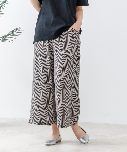 fort point（フォーポイント）の「【FORT POINT/フォートポイント】レーヨン 総柄 ワイドパンツ（その他パンツ・レディース・その他/その他4/その他3/その他8/その他7/その他6/その他2/その他1/その他5・MEDIUM/LARGE）」の3枚目の写真