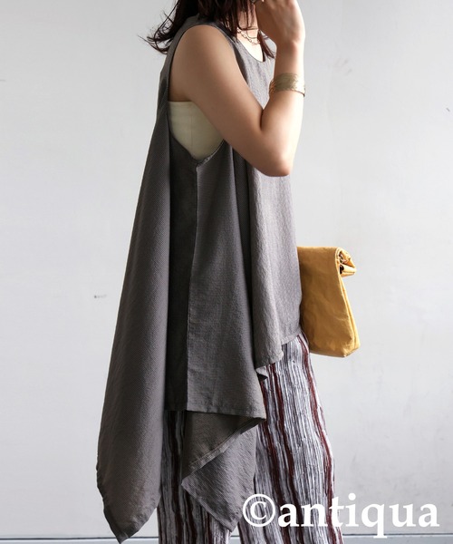antiqua(アンティカ)の「アシメドレープタンクトップ(タンクトップ・レディース・ベージュ/ブラック・ONESIZE)」の9枚目の写真