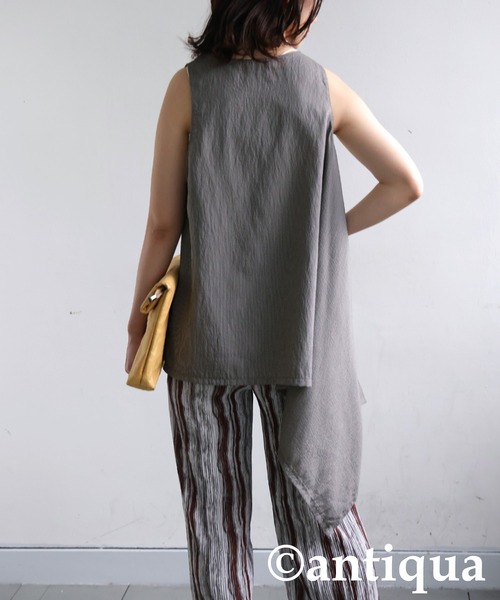 antiqua(アンティカ)の「アシメドレープタンクトップ(タンクトップ・レディース・ベージュ/ブラック・ONESIZE)」の10枚目の写真