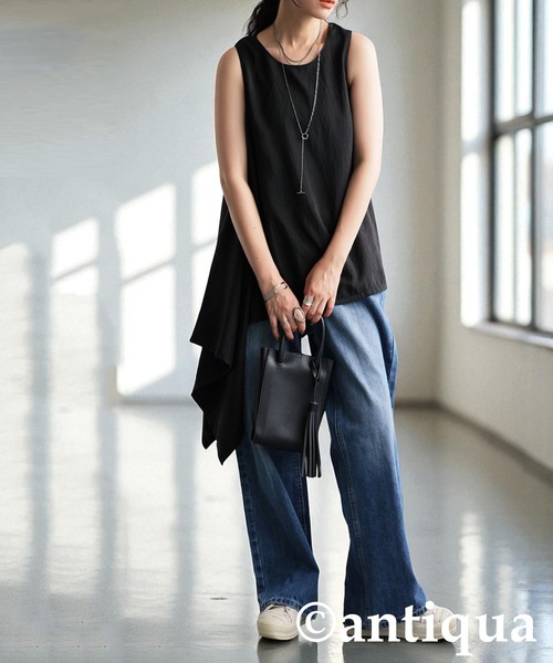 antiqua(アンティカ)の「アシメドレープタンクトップ(タンクトップ・レディース・ベージュ/ブラック・ONESIZE)」の3枚目の写真