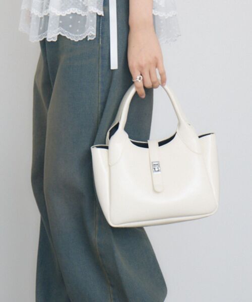 RETRO GIRL（レトロガール）の「スカーフ付きバッグ（ハンドバッグ・レディース・ブラック/レッド/オフホワイト・ONE SIZE）」の7枚目の写真