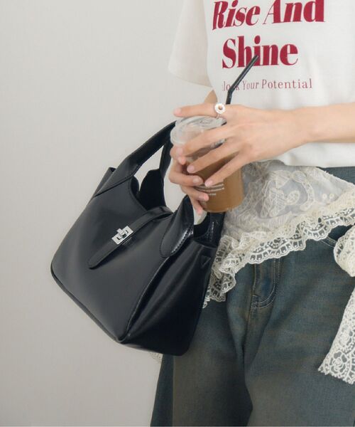 RETRO GIRL（レトロガール）の「スカーフ付きバッグ（ハンドバッグ・レディース・ブラック/レッド/オフホワイト・ONE SIZE）」の18枚目の写真