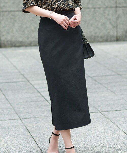 【新品】ICB シェルタリングドライサテン タイトスカート　アイシービー セール】シェルタリングドライサテン タイトスカート（スカート）｜ICB