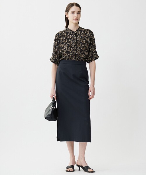 【新品】ICB シェルタリングドライサテン タイトスカート　アイシービー セール】シェルタリングドライサテン タイトスカート（スカート）｜ICB