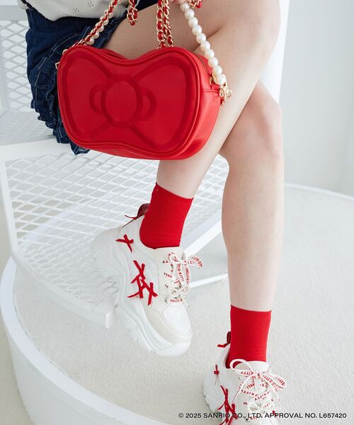 MAJESTIC LEGON(マジェスティックレゴン)の「ハローキティ リボンチェーンバッグ(ショルダーバッグ・レディース・レッド・FREE)」の10枚目の写真