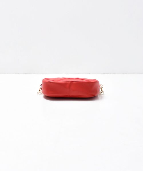 MAJESTIC LEGON(マジェスティックレゴン)の「ハローキティ リボンチェーンバッグ(ショルダーバッグ・レディース・レッド・FREE)」の16枚目の写真