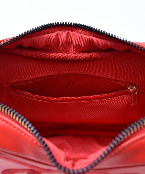 MAJESTIC LEGON(マジェスティックレゴン)の「ハローキティ リボンチェーンバッグ(ショルダーバッグ・レディース・レッド・FREE)」の18枚目の写真