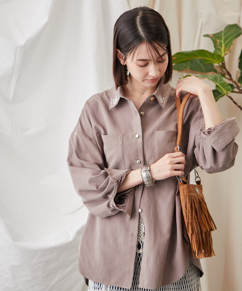 Another Branch olive des olive（アナザーブランチオリーブデオリーブ）の「【シーズンレスで使える】コーデのポイントになるフリンジショルダーバッグ（ショルダーバッグ・レディース・ブラック/ブラウン/キャメル・FREE）」の11枚目の写真