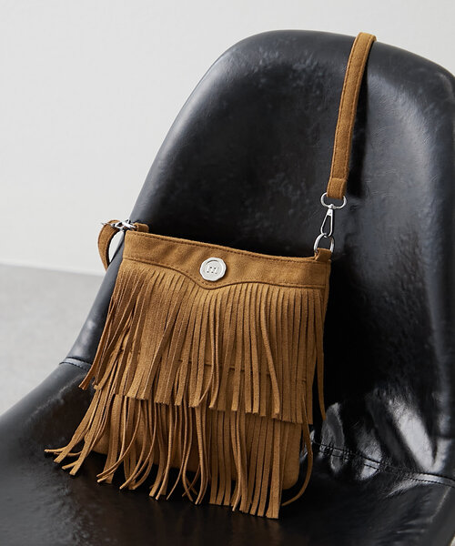 Another Branch olive des olive（アナザーブランチオリーブデオリーブ）の「【シーズンレスで使える】コーデのポイントになるフリンジショルダーバッグ（ショルダーバッグ・レディース・ブラック/ブラウン/キャメル・FREE）」の8枚目の写真
