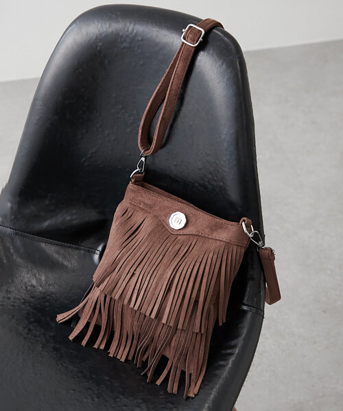 Another Branch olive des olive（アナザーブランチオリーブデオリーブ）の「【シーズンレスで使える】コーデのポイントになるフリンジショルダーバッグ（ショルダーバッグ・レディース・ブラック/ブラウン/キャメル・FREE）」の7枚目の写真