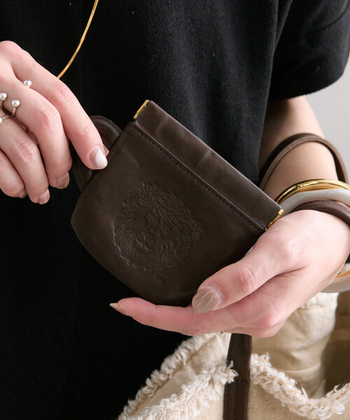 ear PAPILLONNER（イアパピヨネ）の「LION COFFEE(ライオンコーヒー