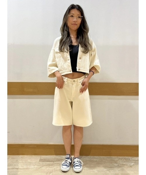 GAP（ギャップ）の「ヘビーウェイト フレンチテリー クロップド デニムジャケット（デニムジャケット・レディース・ブラック/ホワイト系その他・L/M/S/XS/XXS/XL）」の15枚目の写真