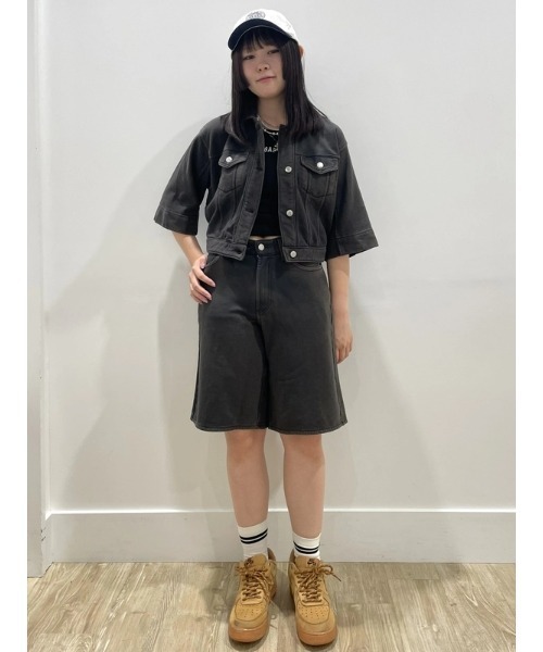 GAP(ギャップ)の「ヘビーウェイト フレンチテリー クロップド デニムジャケット(デニムジャケット・レディース・ブラック/ホワイト系その他・L/M/S/XS/XXS/XL)」の12枚目の写真