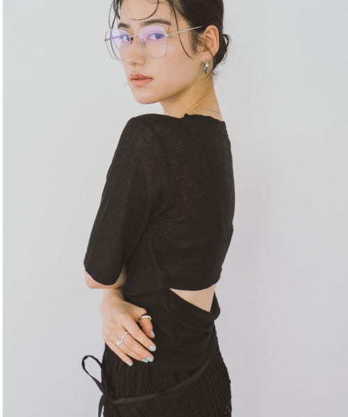 DRWCYS（ドロシーズ）の「バックオープンシアーＴシャツ（Tシャツ/カットソー・レディース・ホワイト/ブラック・FREE）」の3枚目の写真