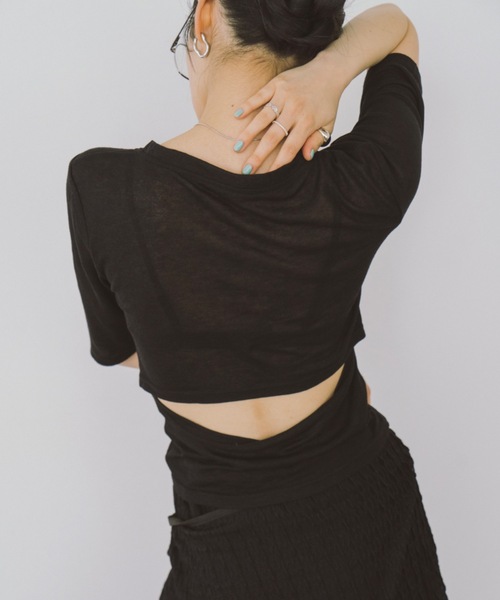 DRWCYS（ドロシーズ）の「バックオープンシアーＴシャツ（Tシャツ/カットソー・レディース・ホワイト/ブラック・FREE）」の5枚目の写真