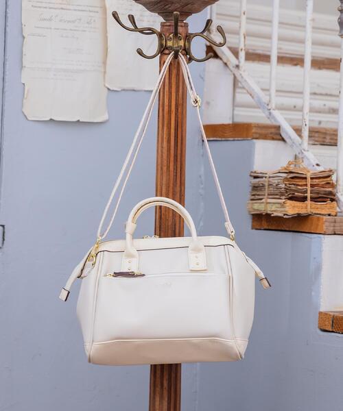 anello（アネロ）の「＜anello＞合皮口金2WAYショルダー（ショルダーバッグ・レディース・アイボリー/ブラック/ベージュ・00）」の2枚目の写真