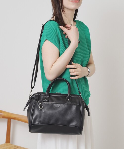 anello（アネロ）の「＜anello＞合皮口金2WAYショルダー（ショルダーバッグ・レディース・アイボリー/ブラック/ベージュ・00）」の14枚目の写真