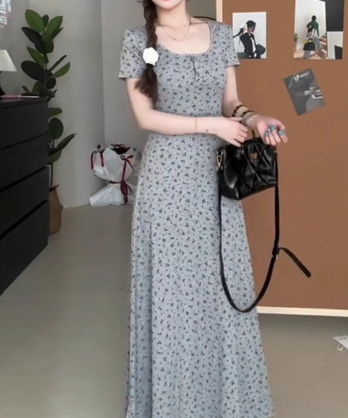 セール】ヘンリーネック 小花柄 ロングワンピース（ワンピース