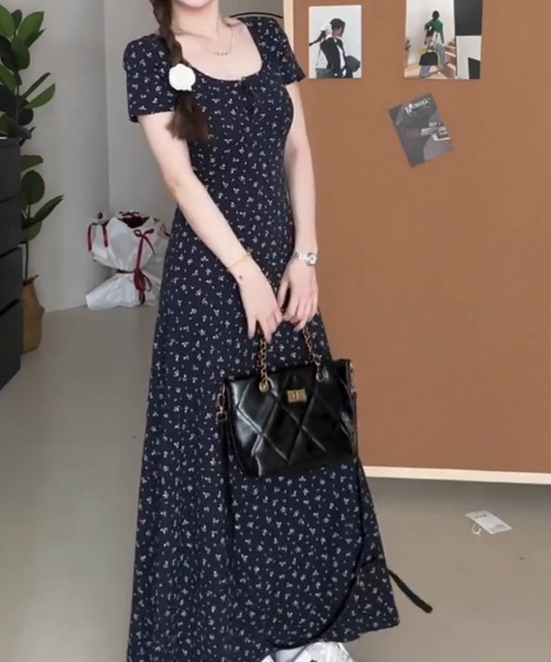 NANAHACHI（ナナハチ）の「ヘンリーネック 小花柄 ロングワンピース（ワンピース・レディース・ブラック/グレー/ネイビー・FREE）」の7枚目の写真