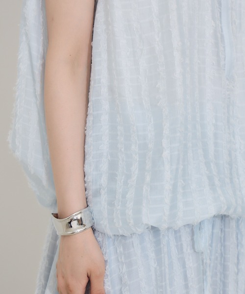 KATHARINE ROSS（キャサリンロス）の「【KATHARINE ROSS】ストライプカットドビーブラウス（シャツ/ブラウス・レディース・ライトブルー/ブラック・MEDIUM）」の6枚目の写真