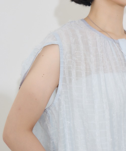 KATHARINE ROSS（キャサリンロス）の「【KATHARINE ROSS】ストライプカットドビーブラウス（シャツ/ブラウス・レディース・ライトブルー/ブラック・MEDIUM）」の5枚目の写真