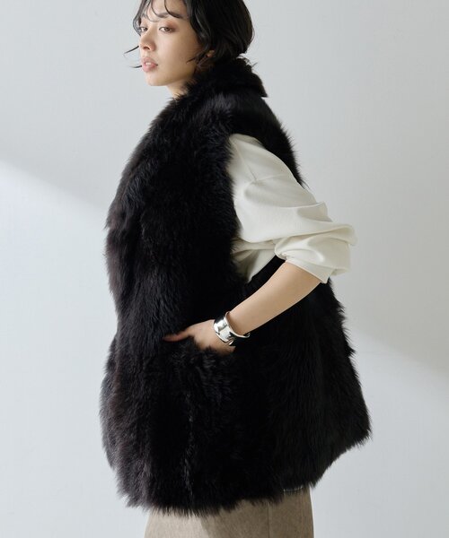 Whim Gazette(ウィムガゼット)の「ムートンファージレ(ベスト・レディース・ブラウン/ベージュ・FREE)」の15枚目の写真