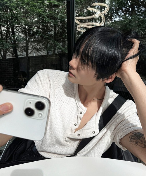 COSYHARU（コシハル）の「ベロアリブヘンリーネック半袖Tシャツ（Tシャツ/カットソー・メンズ・グレー/アイボリー/ブラック・FREE）」の18枚目の写真