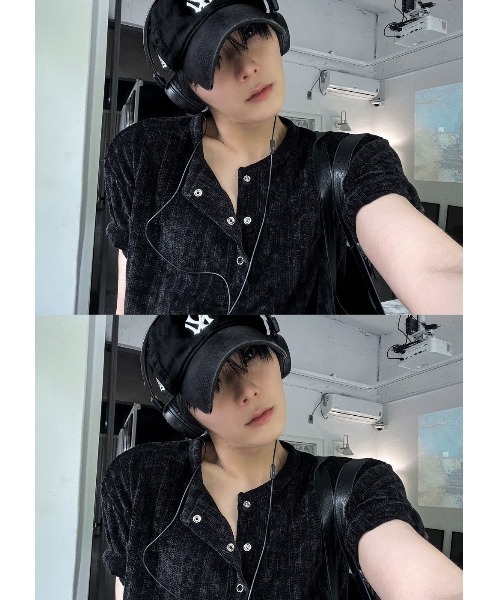 COSYHARU（コシハル）の「ベロアリブヘンリーネック半袖Tシャツ（Tシャツ/カットソー・メンズ・グレー/アイボリー/ブラック・FREE）」の10枚目の写真