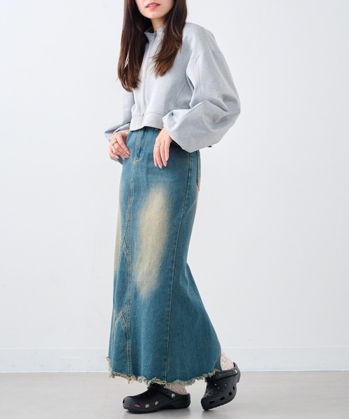 crocs(クロックス)の「【CROCS】Classic Clog(サンダル・レディース・ベージュ/ホワイト/ブラック・22cm/23cm/24cm/25)」の18枚目の写真