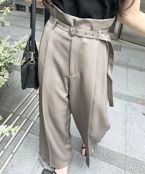 INGNI（イング）の「【WEB限定】共ベルト付ワイドパンツ（スラックス・レディース・チャコールグレー/ブラック/ベージュ・S/M）」の4枚目の写真