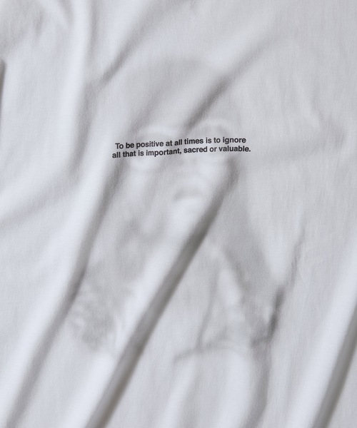 NUMBER (N)INE(ナンバーナイン)の「SMOKE T-SHIRT / スモークプリント ヒューマンアート グラフィックTシャツ(Tシャツ/カットソー・メンズ・ホワイト系その他2/ホワイト系その他・2/3/4/5)」の4枚目の写真