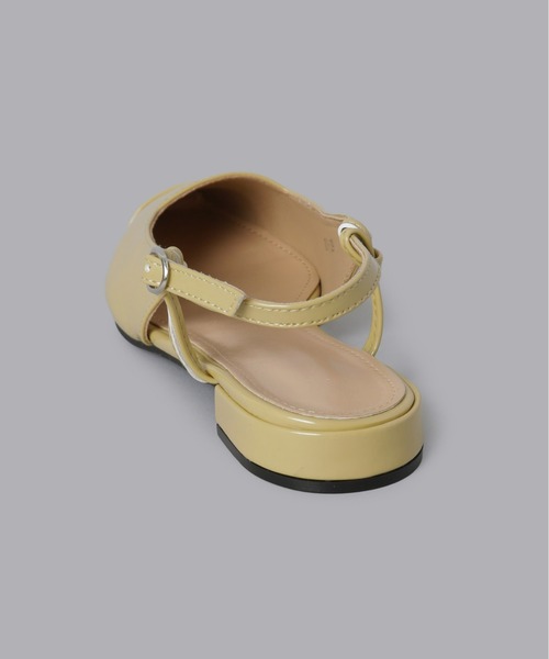 Olu.（オルドット）の「ストラップフラットパンプス（パンプス・レディース・ブラック/マスタード・35/37/39）」の9枚目の写真