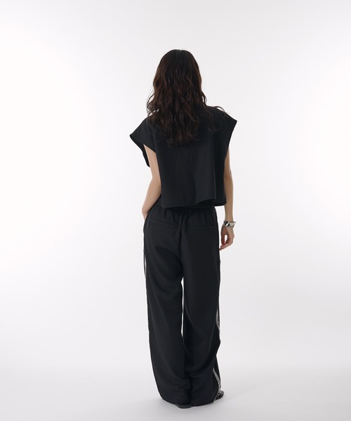MUHET(ミュエータ)の「【set up可能】side glitter line slacks / サイドグリッターラインスラックスパンツ(スラックス・レディース・ベージュ/ブラック・MEDIUM/LARGE/SMALL)」の12枚目の写真